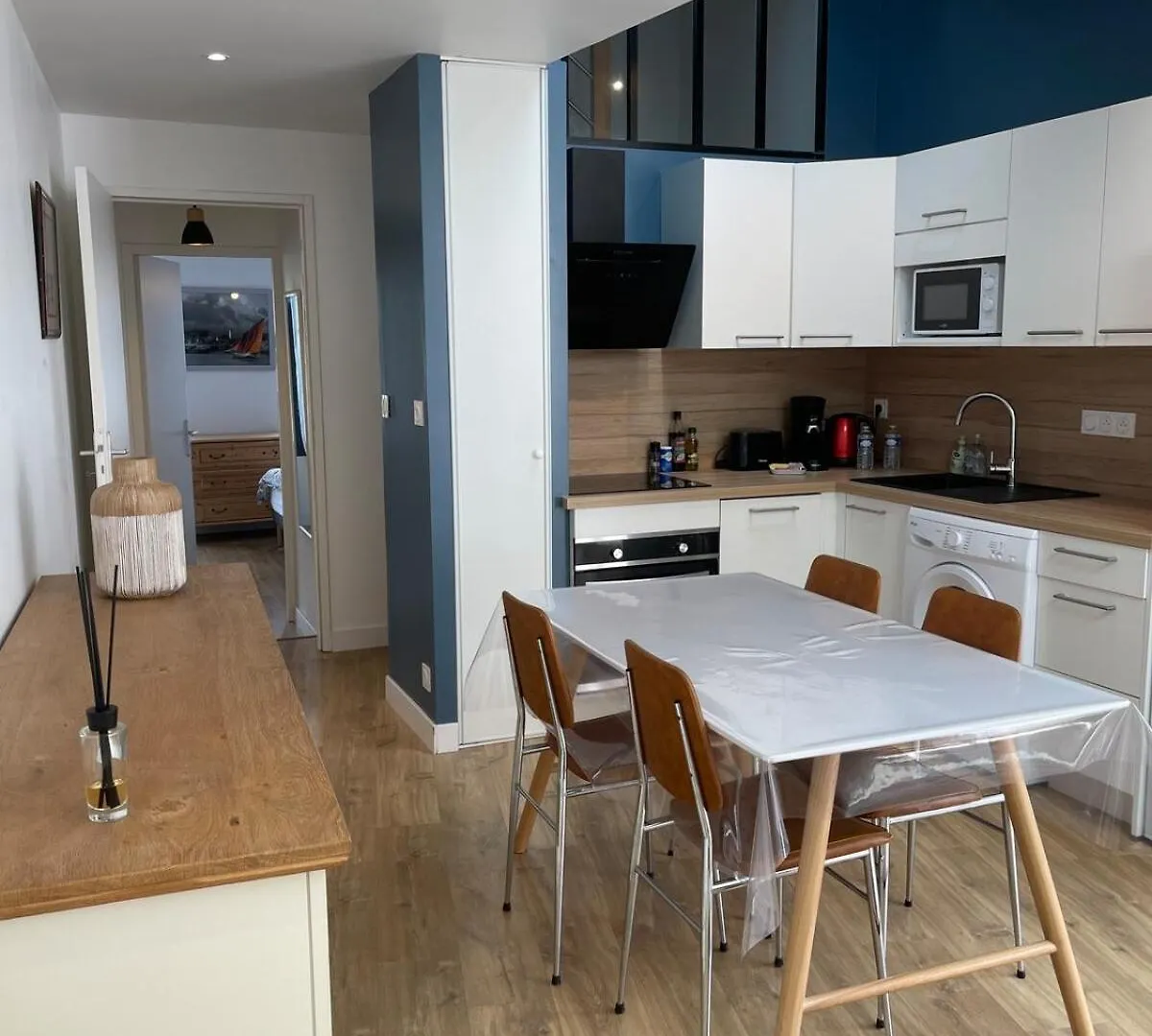 Plein Centre Auray - Grand Duplex 2 Chambres Avec Terrasse Ensoleillee France