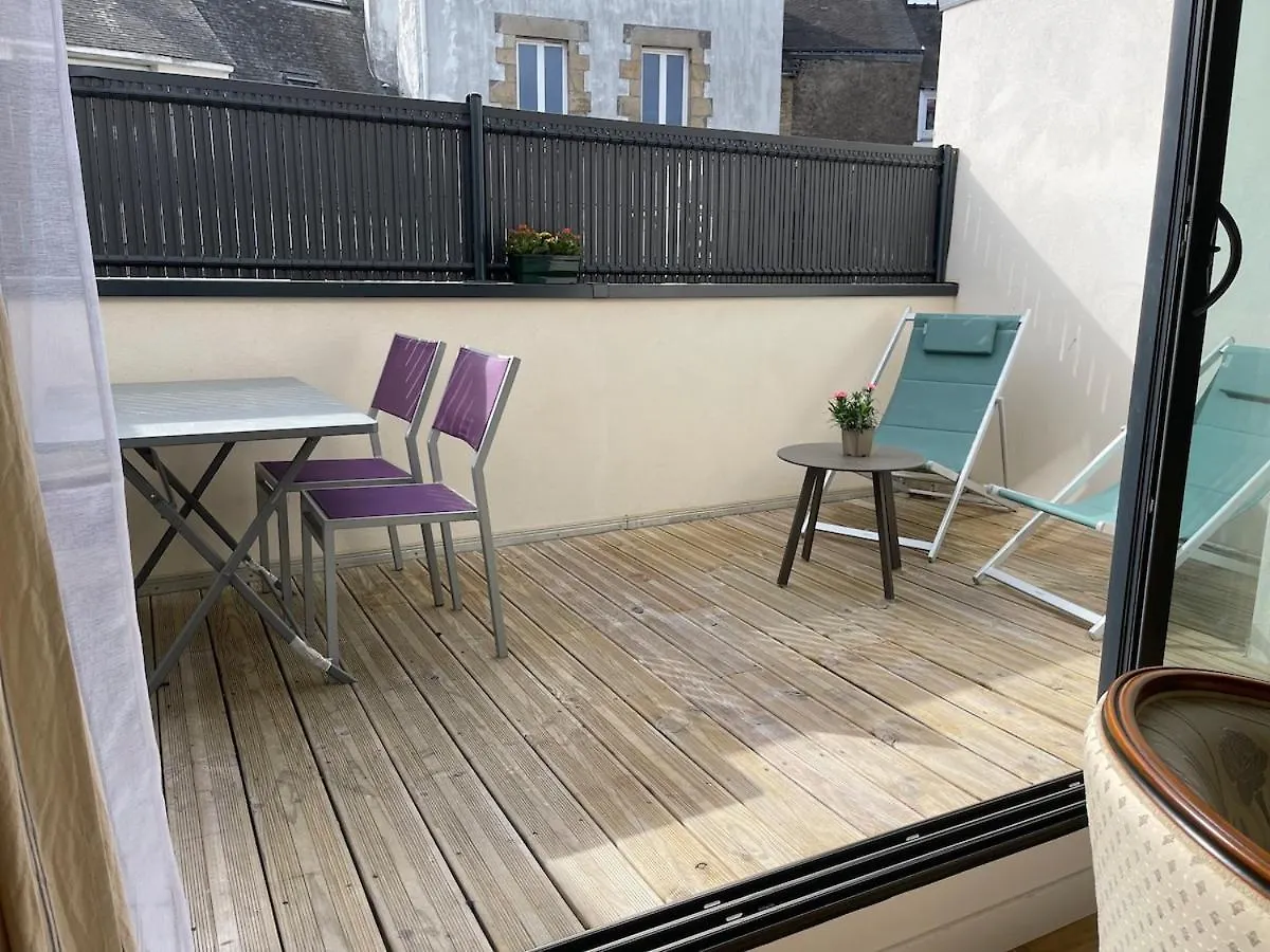 Plein Centre Auray - Grand Duplex 2 Chambres Avec Terrasse Ensoleillee 0*,