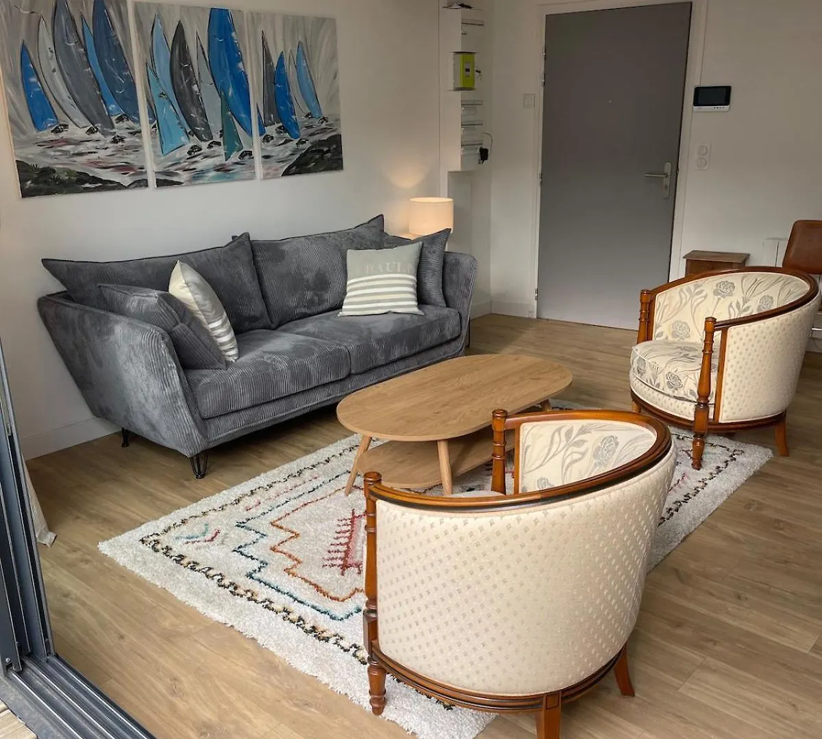 Plein Centre Auray - Grand Duplex 2 Chambres Avec Terrasse Ensoleillee