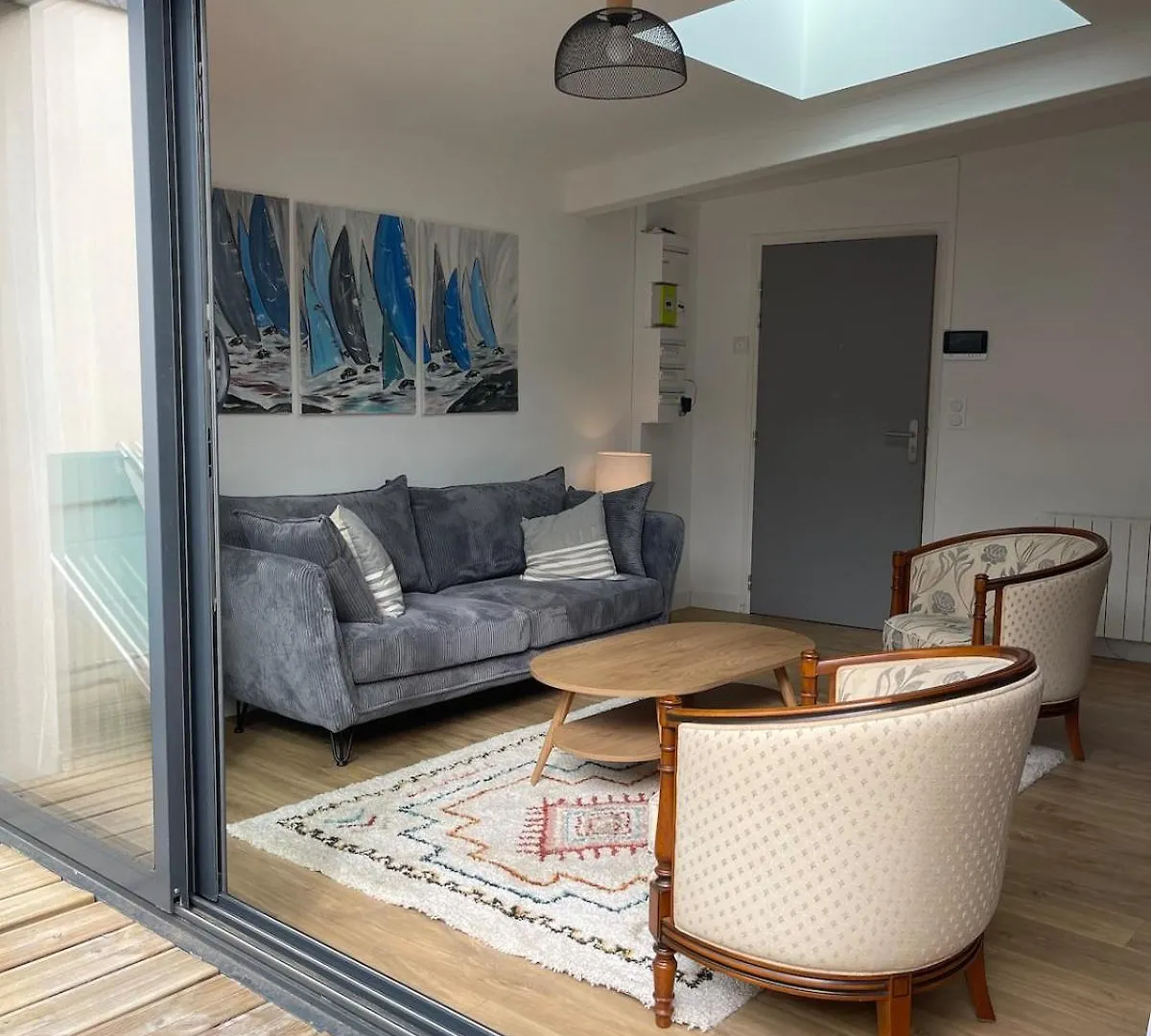 Plein Centre Auray - Grand Duplex 2 Chambres Avec Terrasse Ensoleillee