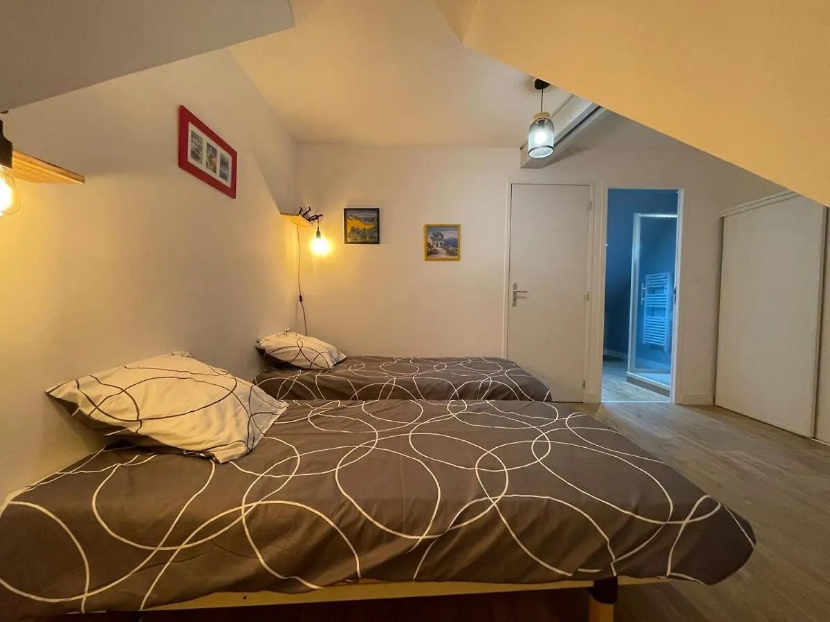 Plein Centre Auray - Grand Duplex 2 Chambres Avec Terrasse Ensoleillee 0*,