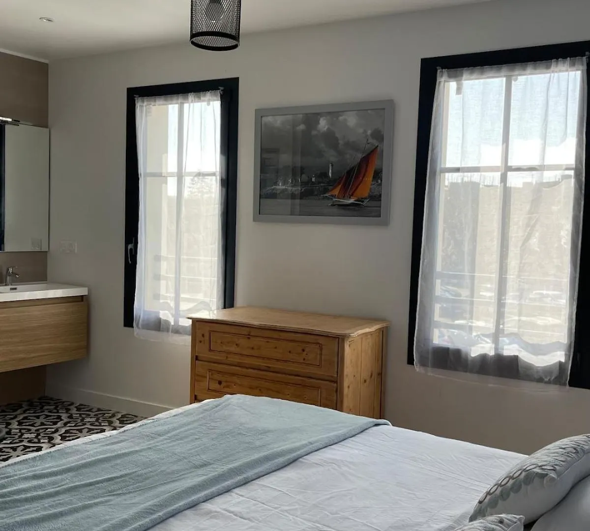 Plein Centre Auray - Grand Duplex 2 Chambres Avec Terrasse Ensoleillee Apartment